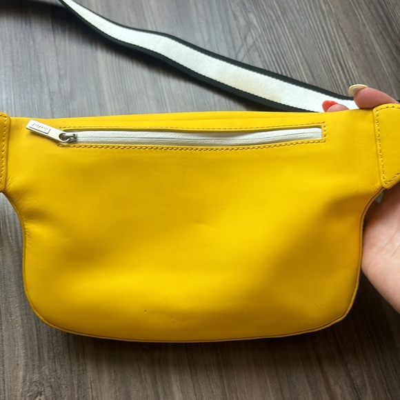 Away Travel Fanny Pack Yellow - Picture 4 of 7